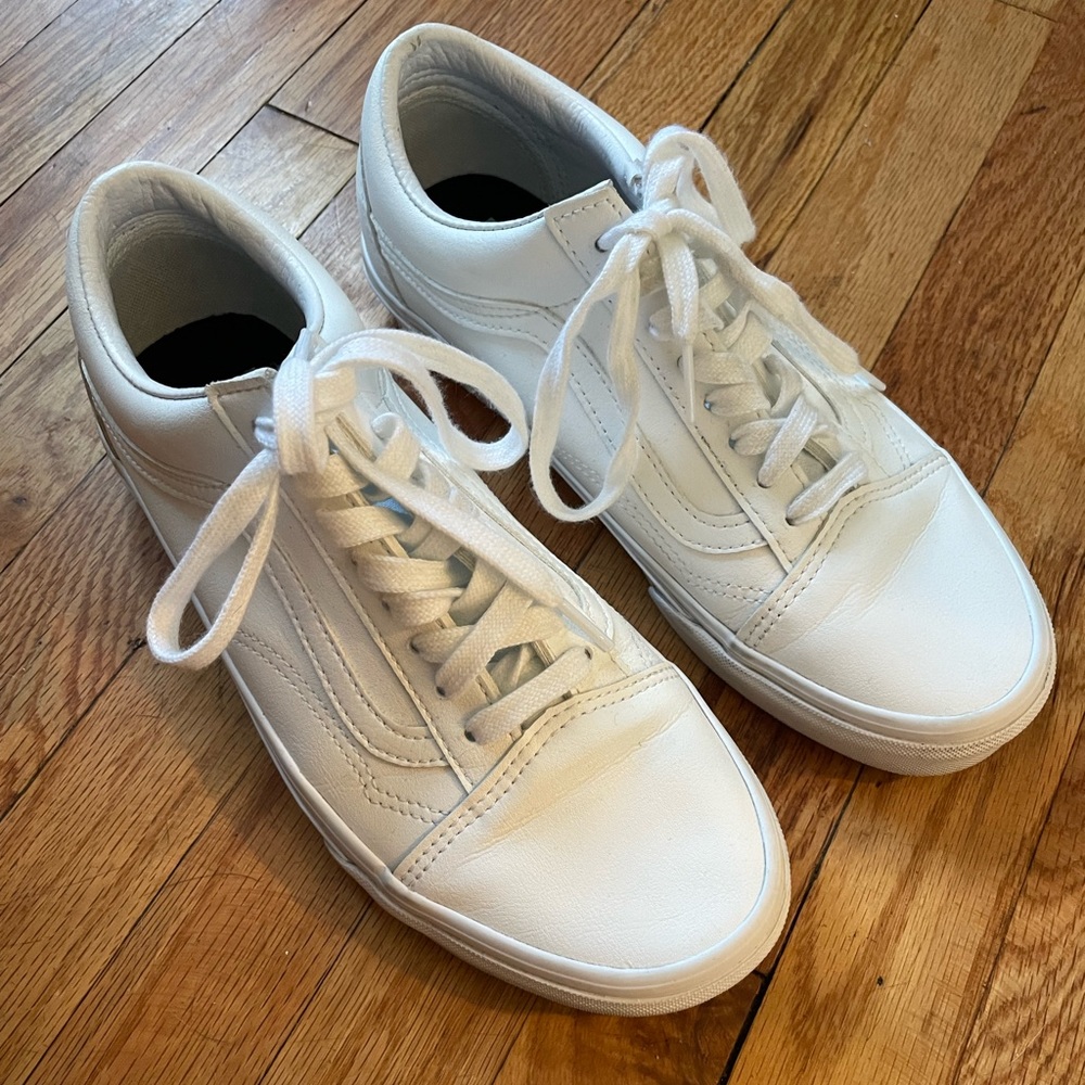 VGUC Vans Old Skool White Leather Size 8.5 Womens!